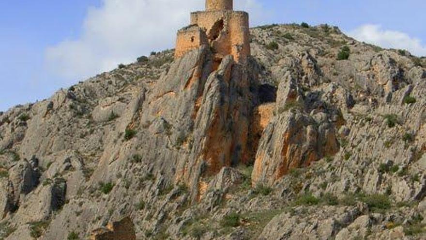 Un hombre herido grave tras sufrir caída junto al castillo de Embid de Ariza