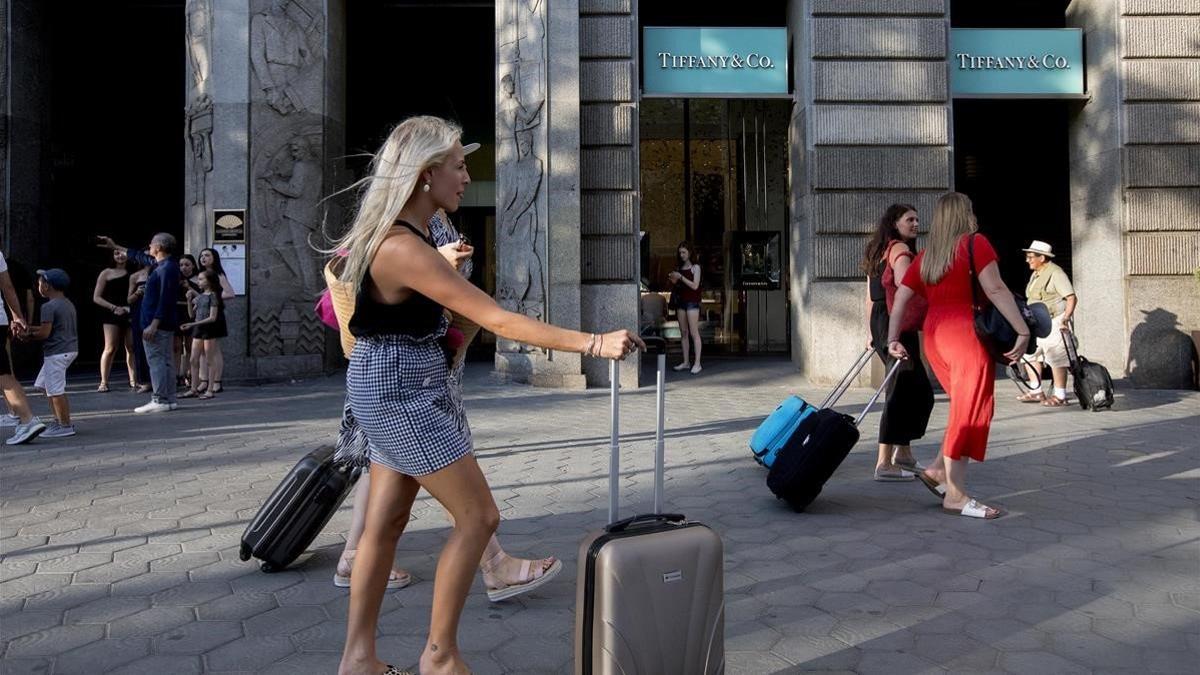 zentauroepp49122071 barcelona  18 07 2019  el turismo de lujo en barcelona en la190723193632