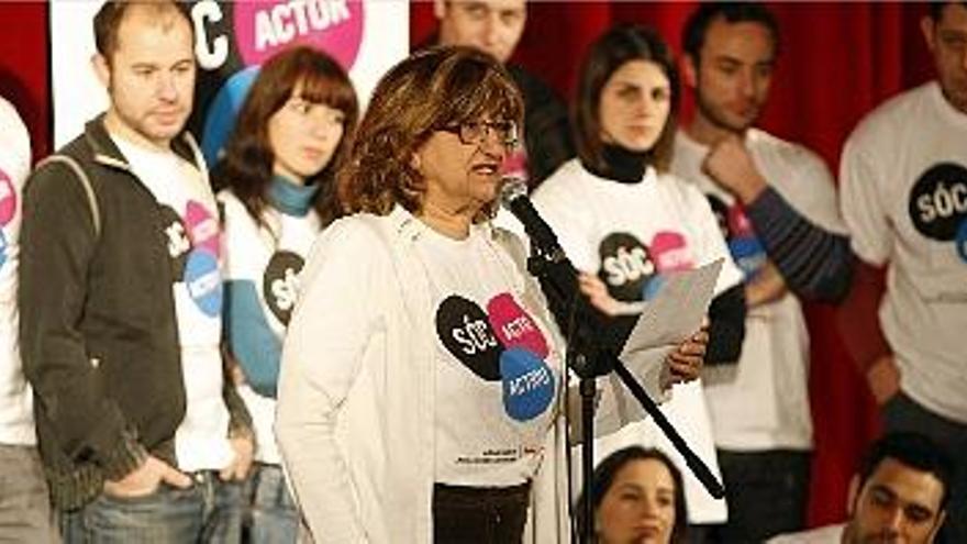 Los actores, en el acto de presentación de su &quot;Manifest pel teatre valencià&quot;.