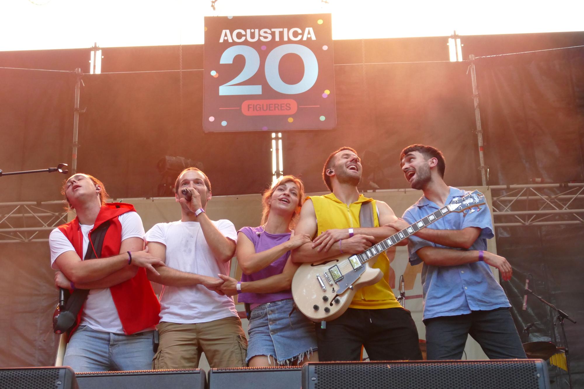 Multitudinari final de festa per celebrar els vint anys d'Acústica