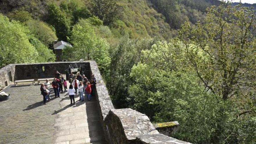 La Diputación de A Coruña abre el viernes el monasterio de Caaveiro con límites de visitante