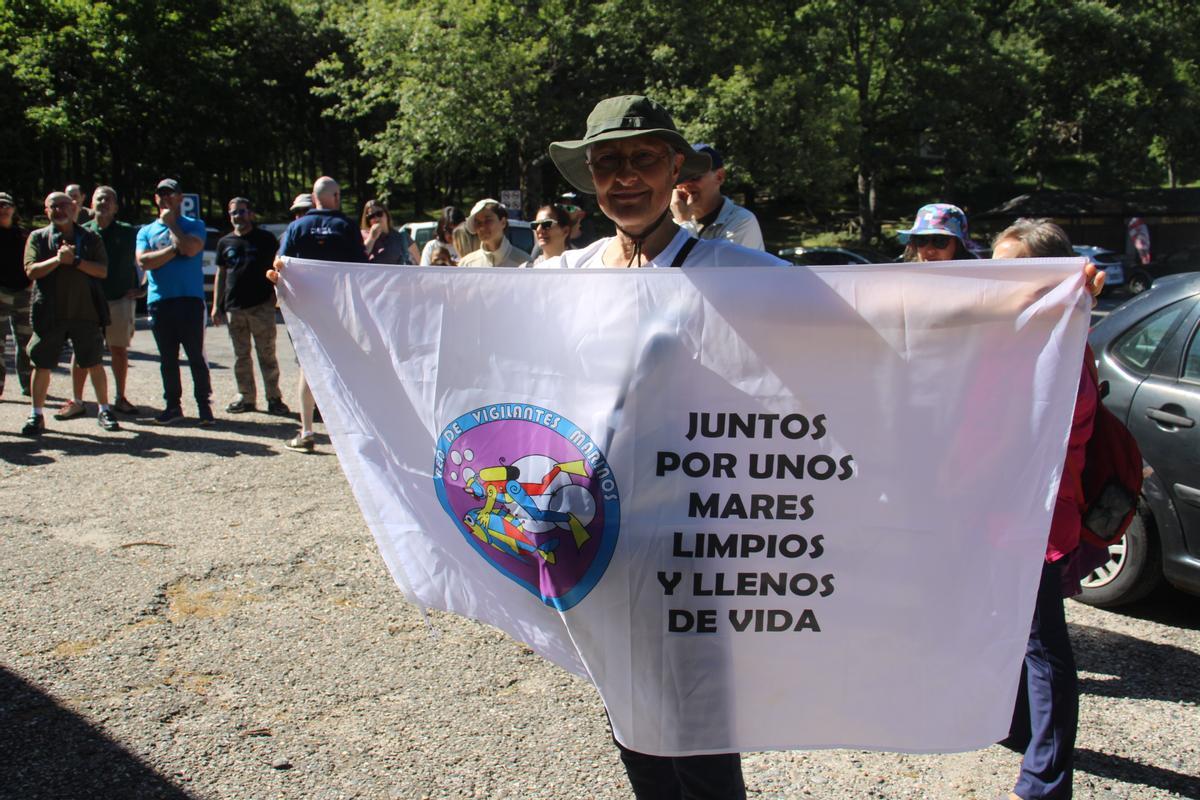GALERÍA | Campaña de limpieza en el Lago de Sanabria