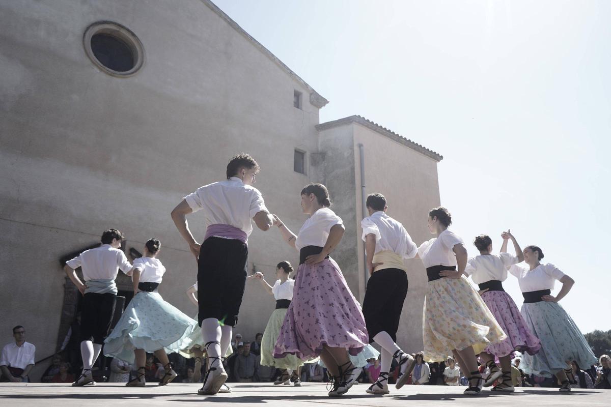 El Santuari de Joncadella viu un concorregut aplec de Dilluns de Pasqua