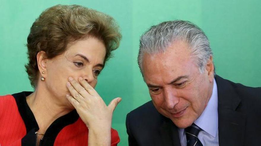 Dilma Roussef se queda sin apoyos