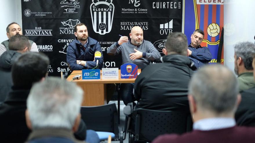 Imagen de la última asamblea del Eldense.