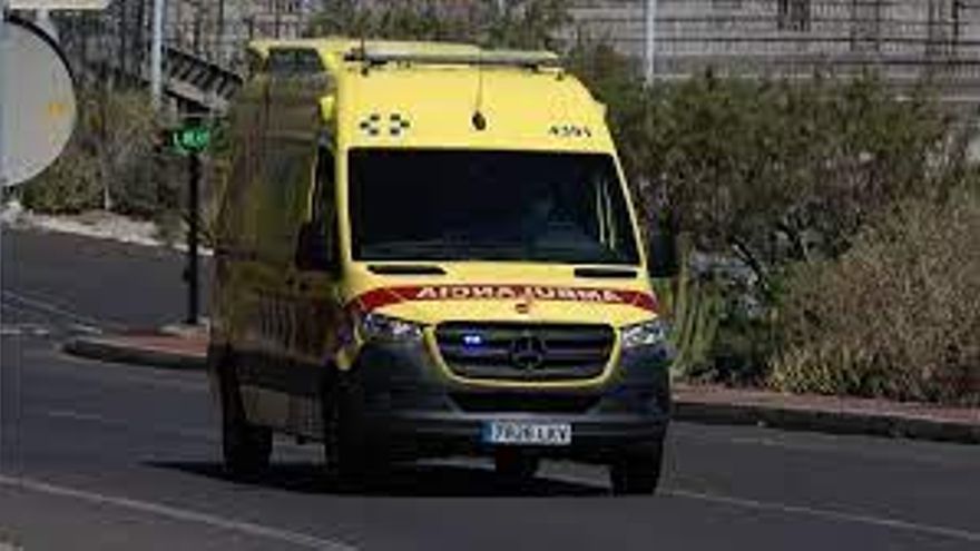 Two moderately injured in a collision between two vehicles in Arico