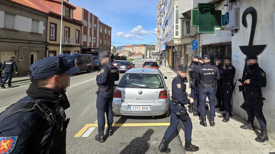 La Policía Nacional se moviliza en Teis en una operación antidroga