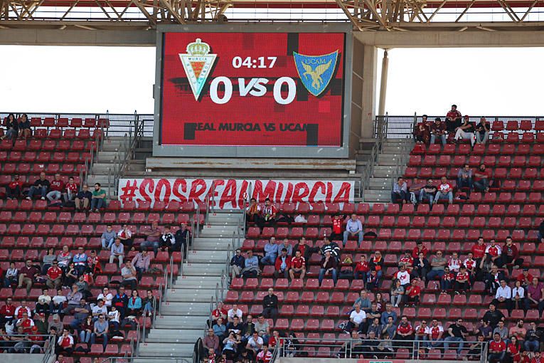 El Real Murcia cae ante el UCAM Murcia en casa