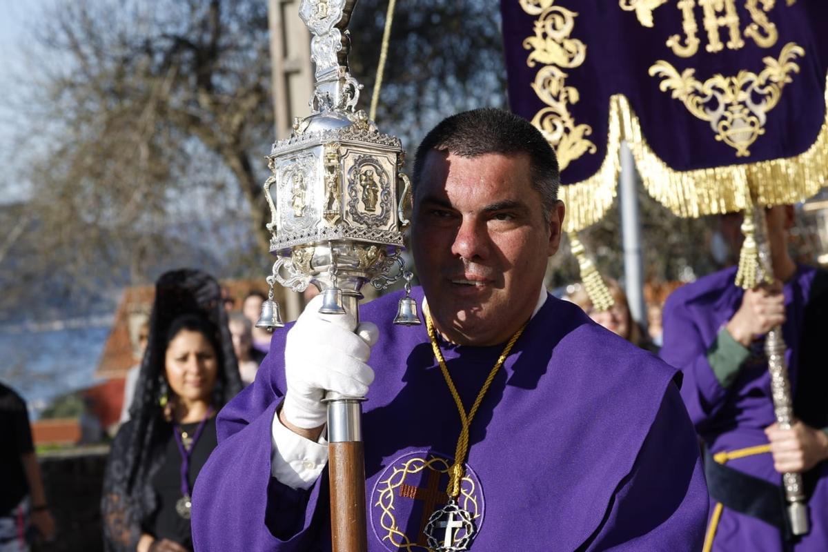 Decenas de fieles abarrotan Teis en la procesión de Nuestro Padre Jesús Nazareno Decenas de fieles abarrotan Teis en la procesión de Nuestro Padre Jesús Nazareno