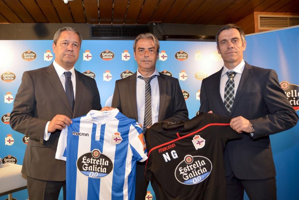 El nuevo entrenador del Deportivo parece rehuir referirse al ascenso como objetivo y prefiere centrarse en "objetivos parciales para poder alcanzar el objetivo final".