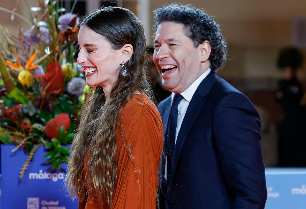 María valverde y Gustavo Dudamel.