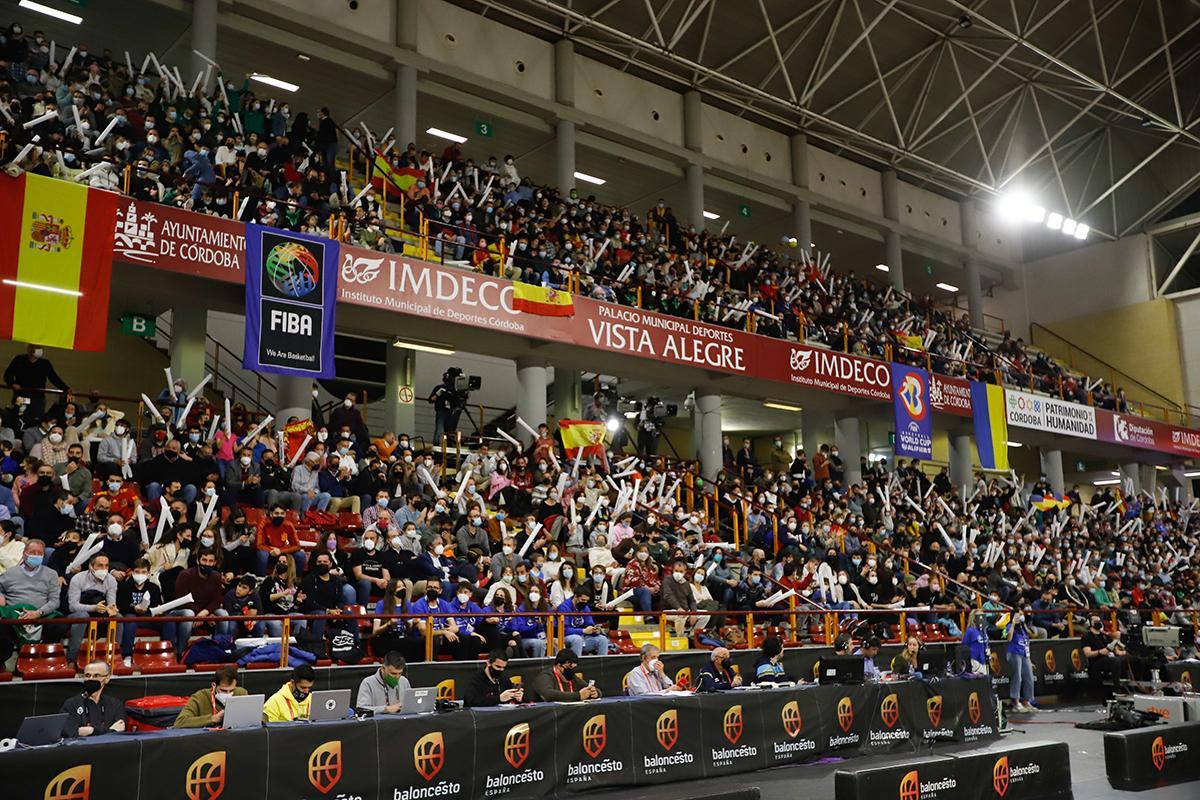 El homenaje a Felipe Reyes y el ambiente en Vista Alegre en el España - Ucrania El homenaje a Felipe Reyes y el ambiente en Vista Alegre en el España - Ucrania