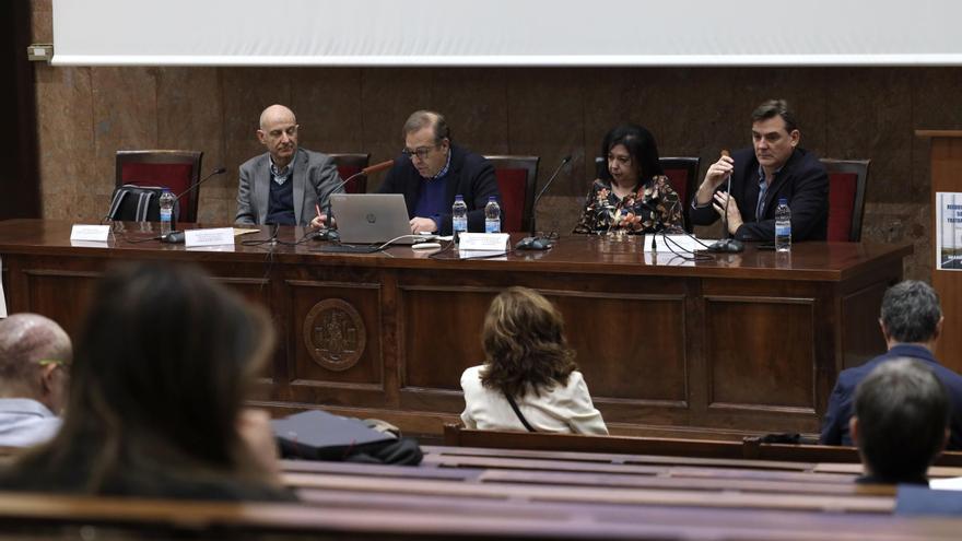 Ponencia en Zaragoza: &quot;Una persona en su sano juicio no debería adaptarse bien a la cárcel&quot;