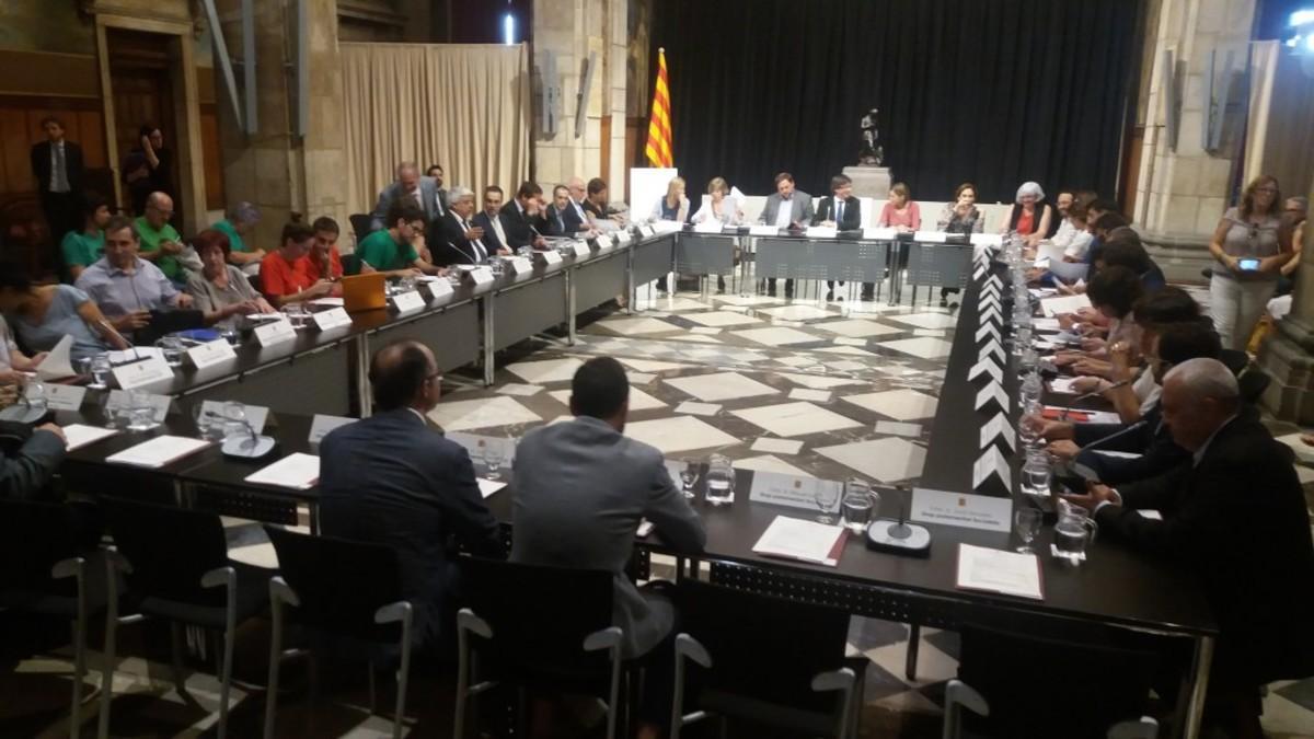 reunin-ley-medidas-urgentes