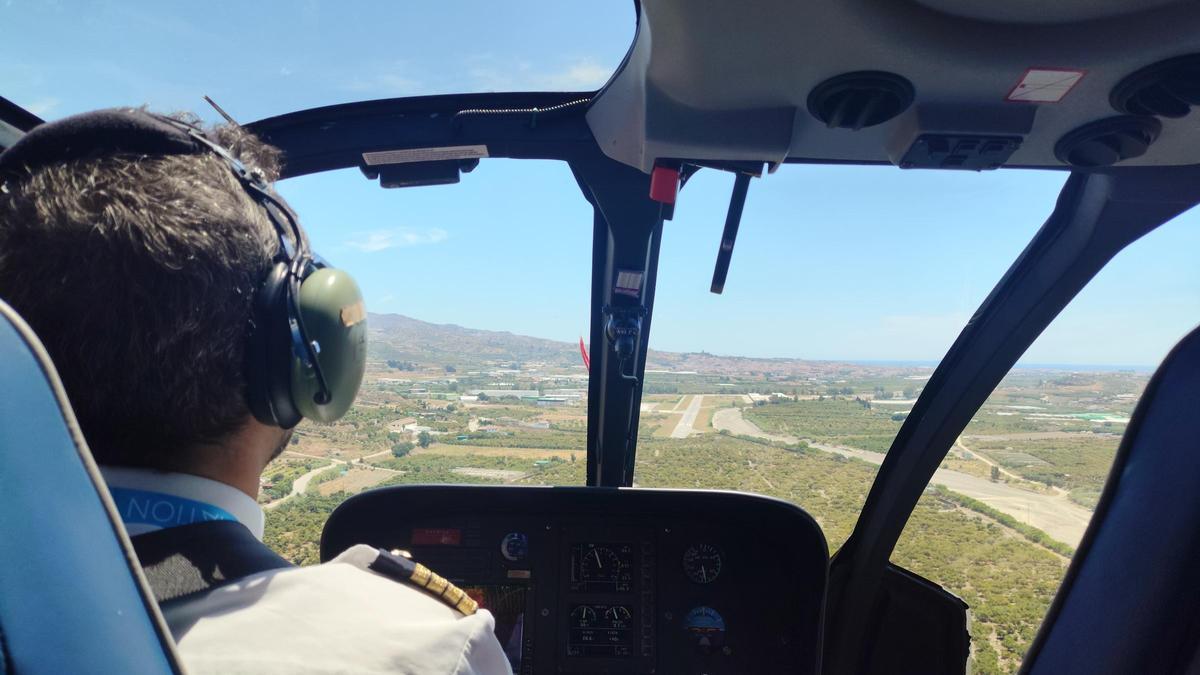 Disfrutar de la Costa del Sol a vista de pájaro viajando en helicóptero