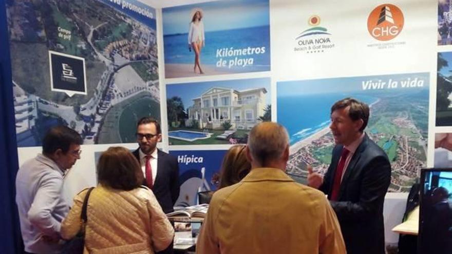 La oferta hípica anima  la compra y el alquiler inmobiliario en Oliva Nova