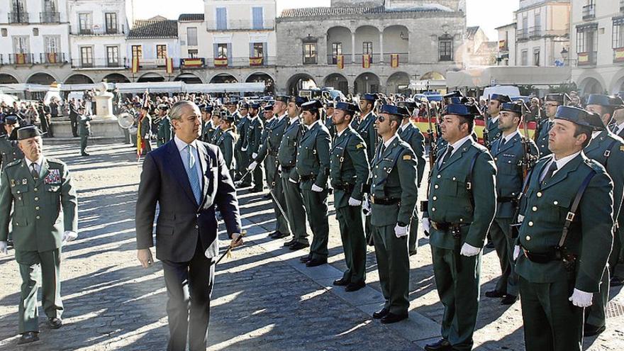 Honores para la Guardia Civil