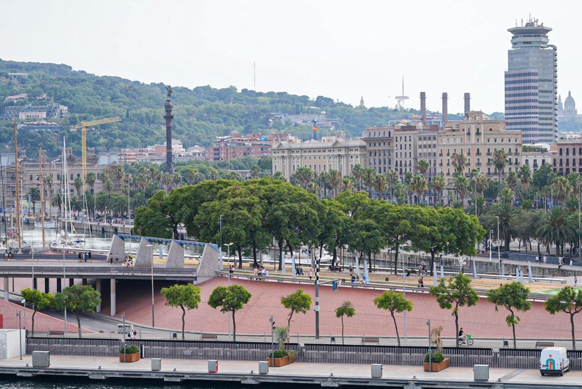 El nuevo edificio, de 8.900 m2, será una parte fundamental de la reforma, que debe soterrar la circulación de vehículos en el área para ganar espacio para los peatones.