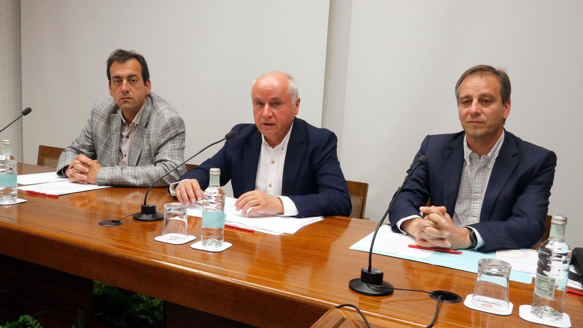 Els presidents de les cambres de comerç de Palamós, Girona i Sant Feliu de Guíxols, durant la presentació dels resultats de l'enquesta de clima empresarial