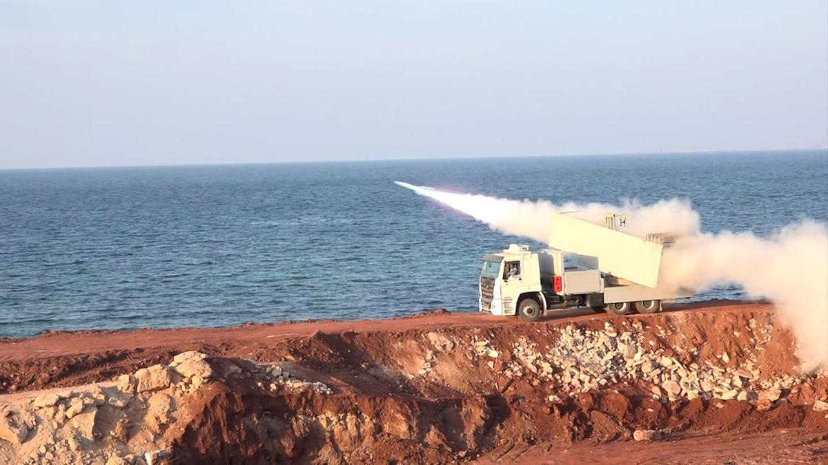 Imagen de archivo de simulacro iraní en el estrecho de Ormuz