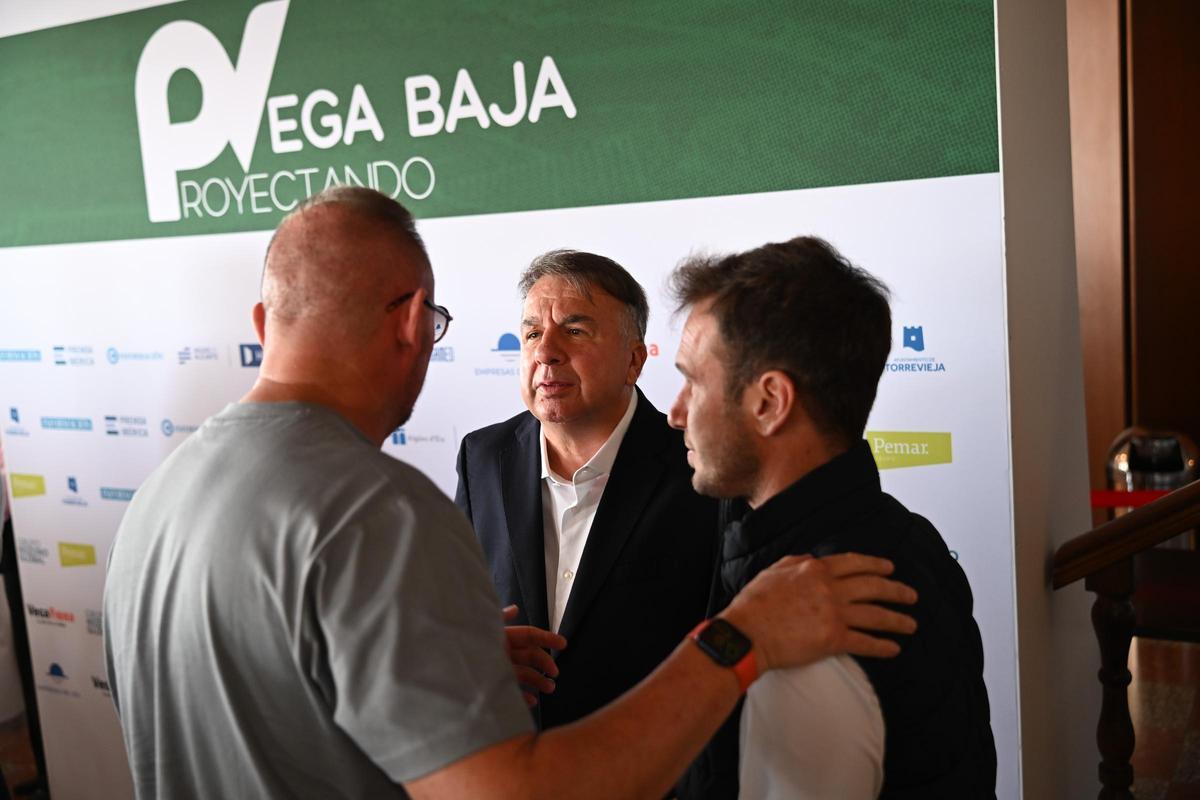 Foro Proyectando Vega Baja en el Club Naútico de Torrevieja