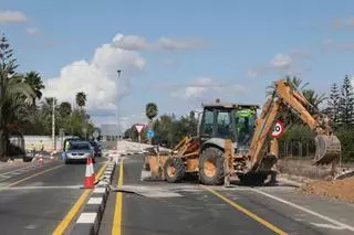 Las máquinas vuelven a la carretera de Santa Pola con cortes puntuales de tráfico