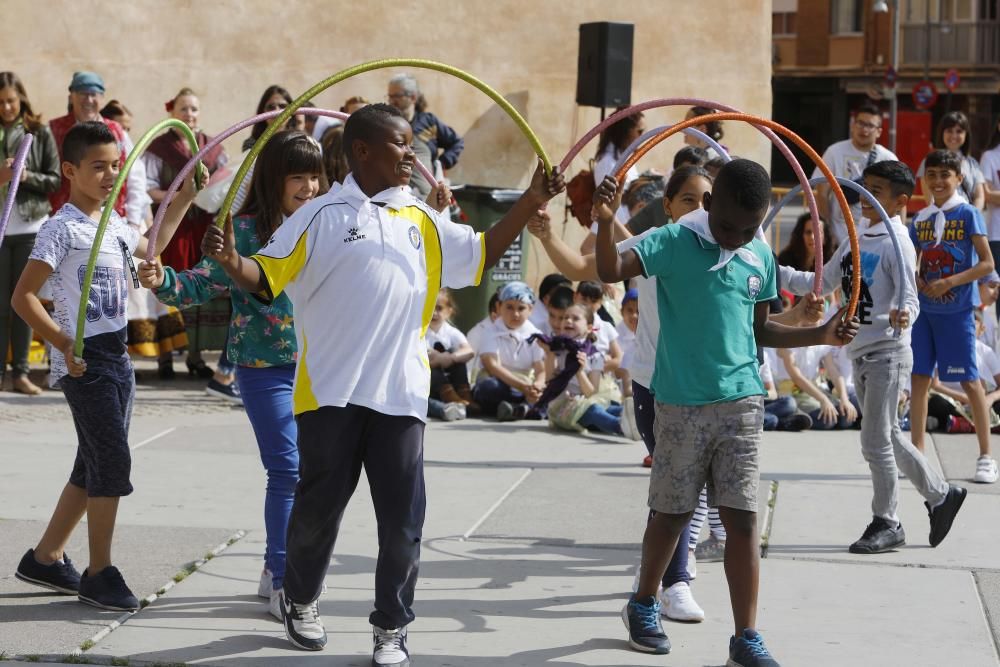 Trobada Escolar de Dansà Tradicional en Torrent.