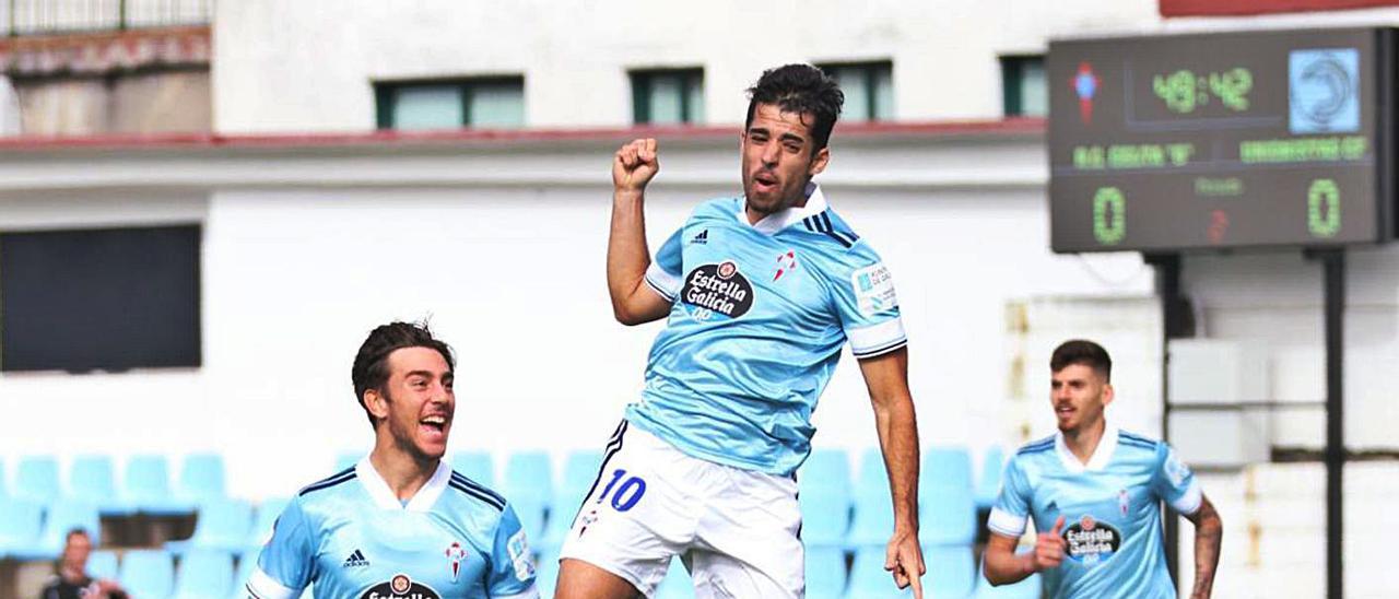 Alberto Solís celebra ungol de esta temporada en Barreiro al Unionistas. // RCCELTA