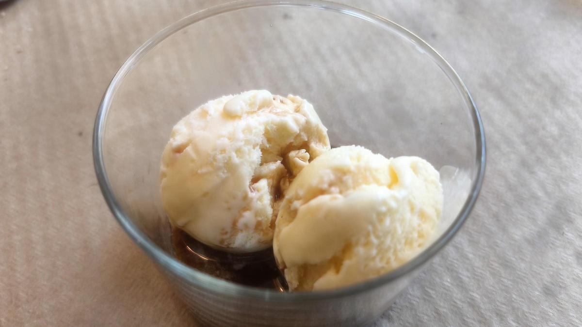 El helado con ratafía de La Taverna de Cal Temerari.