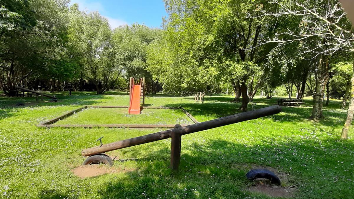 Parque infantil en As Predeiras (El Franco)