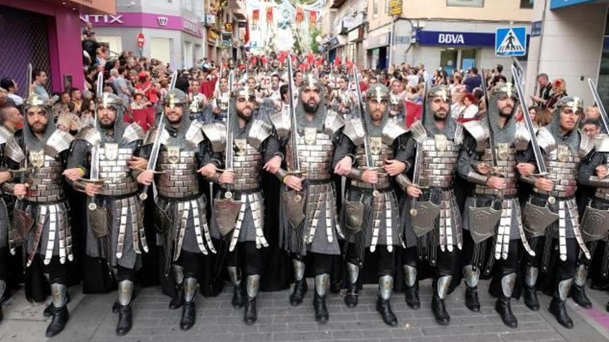 El desfile de la Media Fiesta tendrá un sabor especial con la presencia de invitados.