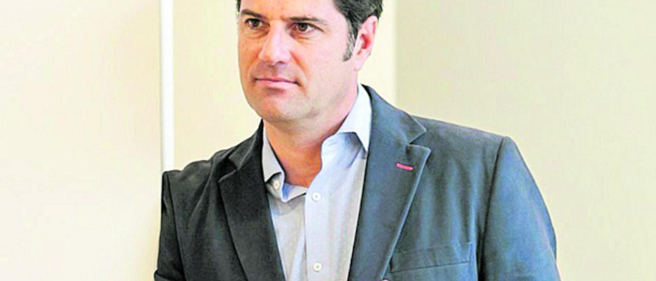 Emilio José Navarro Castanedo, alcalde de Santiago del Teide.