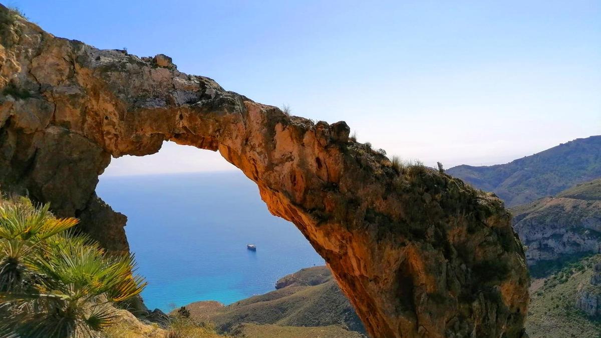 Arco de la Picadera, en Cabo Tiñoso