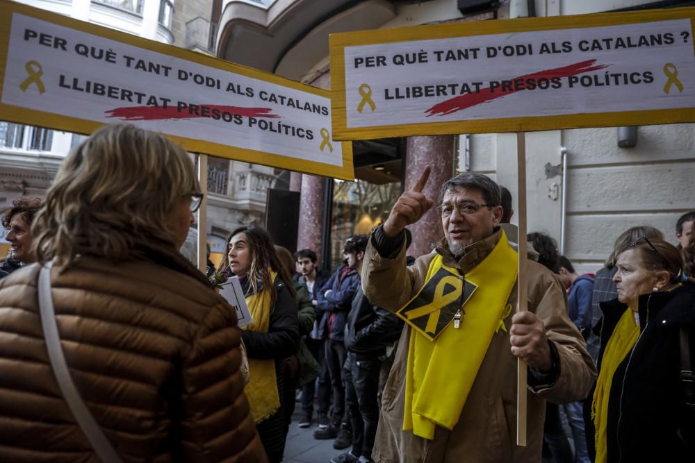 Protest in Palma gegen Festnahme von Puigdemont