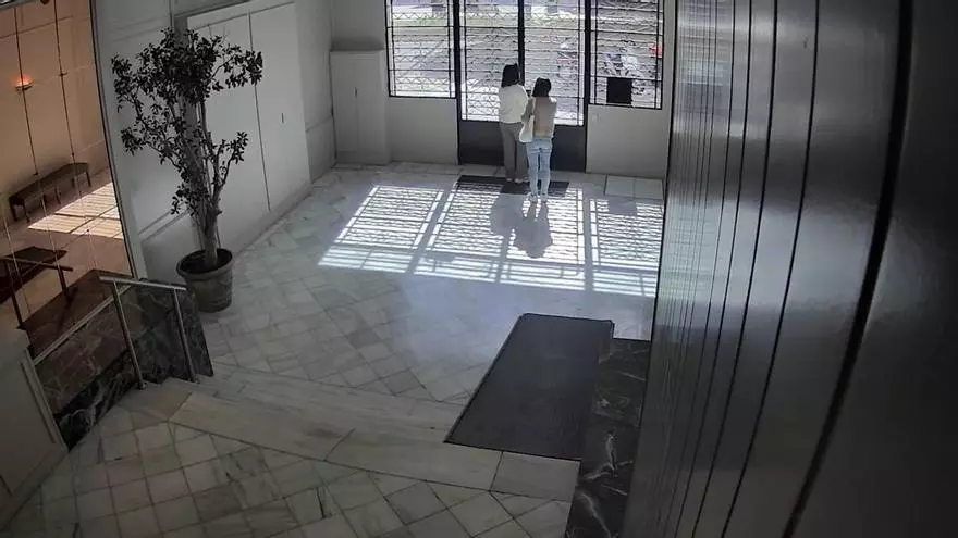 Dos detenidas por una docena de robos en viviendas de Sarrià-Sant Gervasi con el método de la radiografía