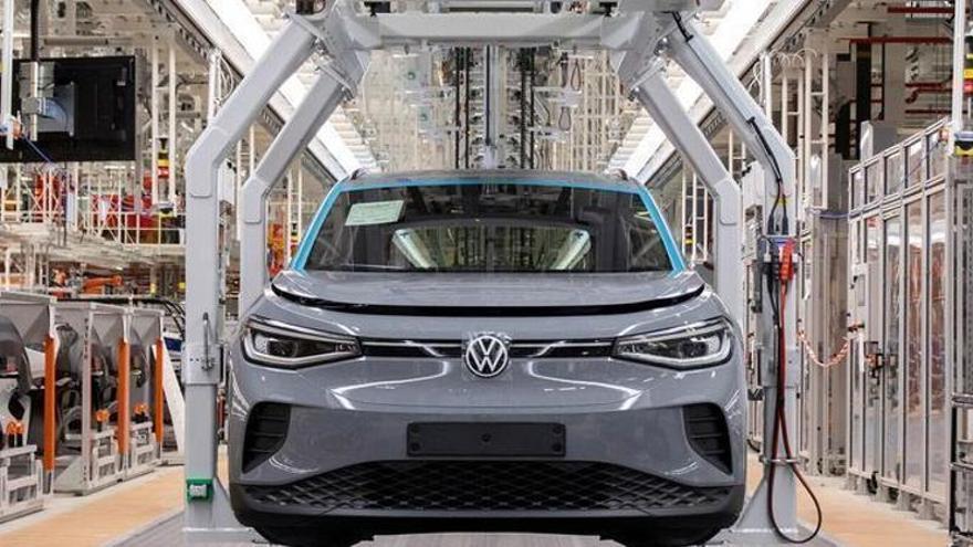 El final de la combustión y el lento avance del eléctrico empuja al Grupo Volkswagen a reodenar sus fábricas