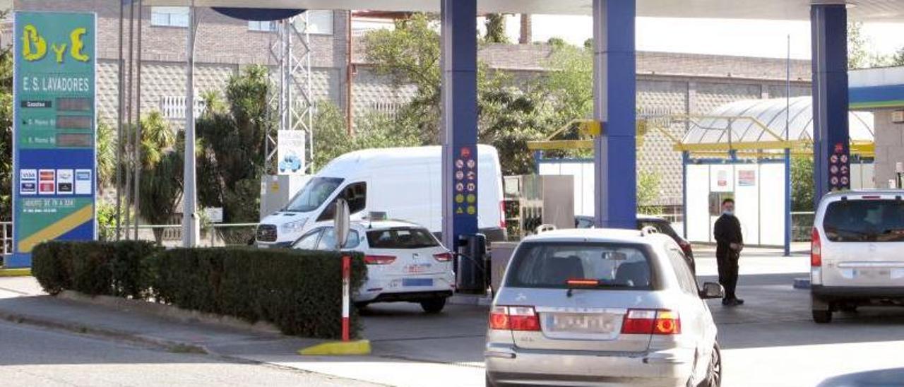 Estación de servicio Boullosa y Estévez, en Lavadores, que ha sufrido varios “simpas”.