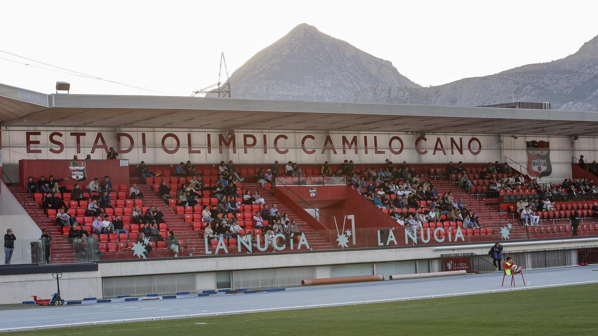 Imagen de la grada del estadio Camilo Cano