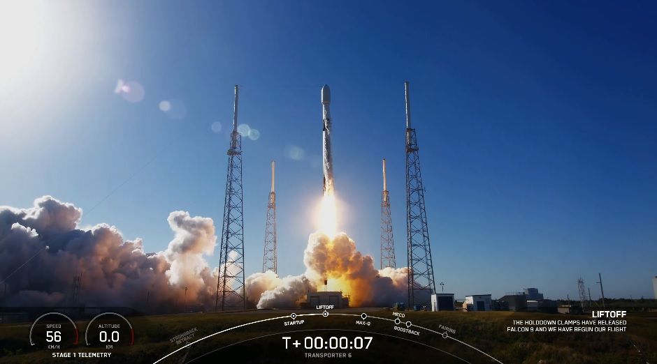 Despegue del cohete de SpaceX que llevaba consigo el nanosatélite catalán 'Menut'