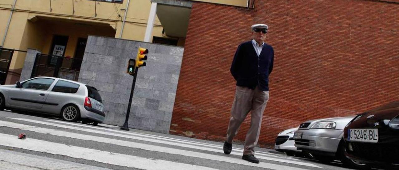 Marcas del itinerario de acceso a La Escuelona.