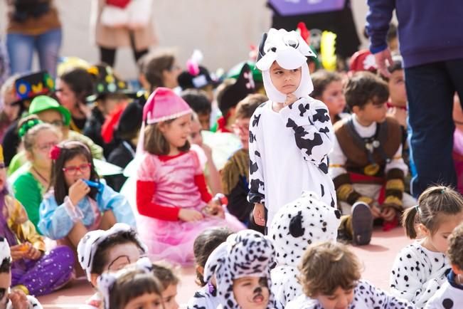 FUERTEVENTURA - PASACALLES INFANTIL DEL CARNAVAL DE PUERTO DEL ROSARIO 2017 - EN LA FOTO EL COLEGIO ceip francisco navarro artiles - Ayuntamiento de Puerto del Rosario- 24-02-17