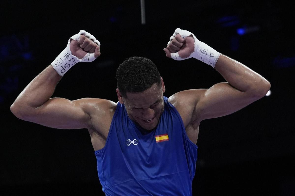 Bronce de Enmanuel Reyes en boxeo (92 kilos).jpg