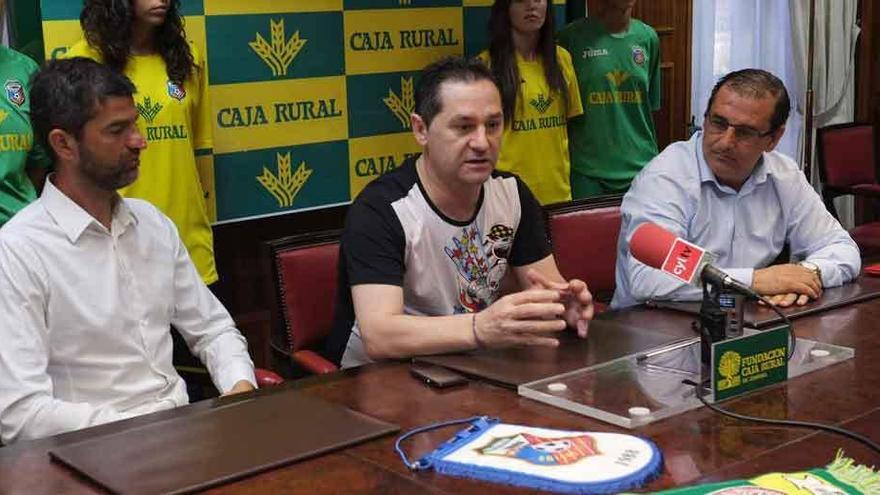 Sami Merino, Benedicto Mezquita y Narciso Prieto, en Caja Rural.