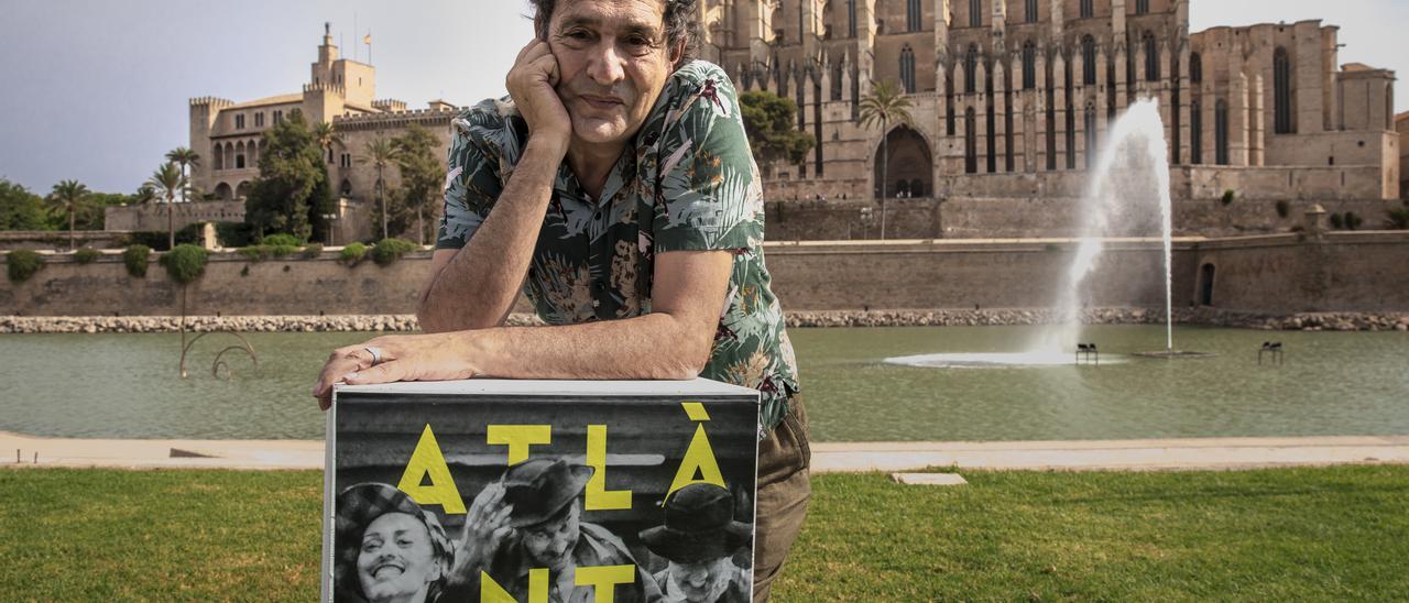 Agustí Villaronga, esta mañana, en el Parc de la Mar