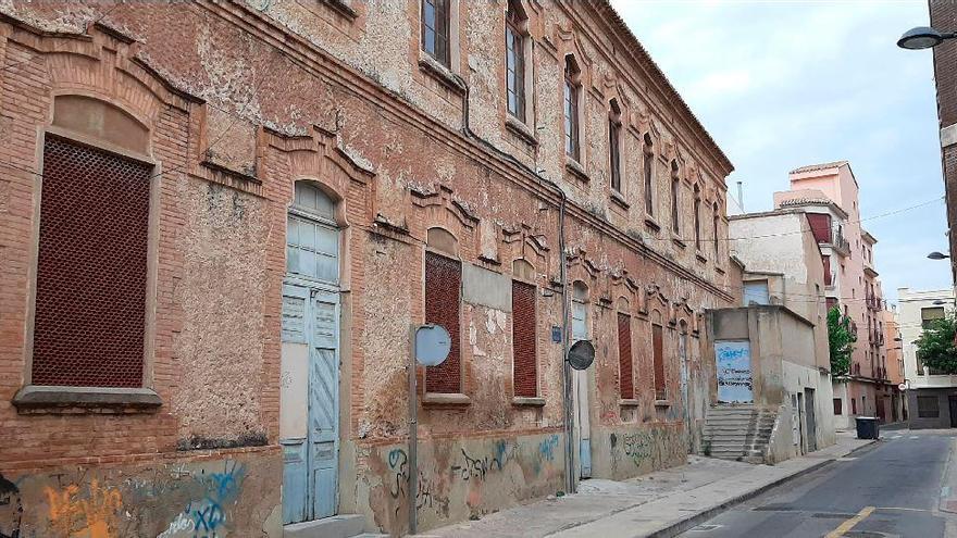 Vila-real prevé alquilar el antiguo Cine Condal y arreglar su fachada