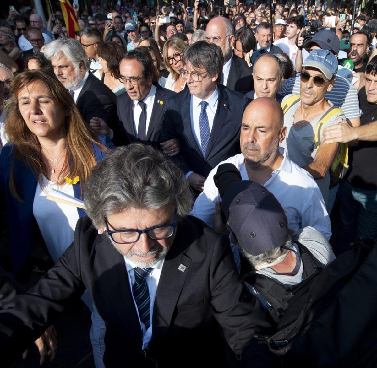 L’expresident redueix la seva activitat pública pendent de la seva tornada