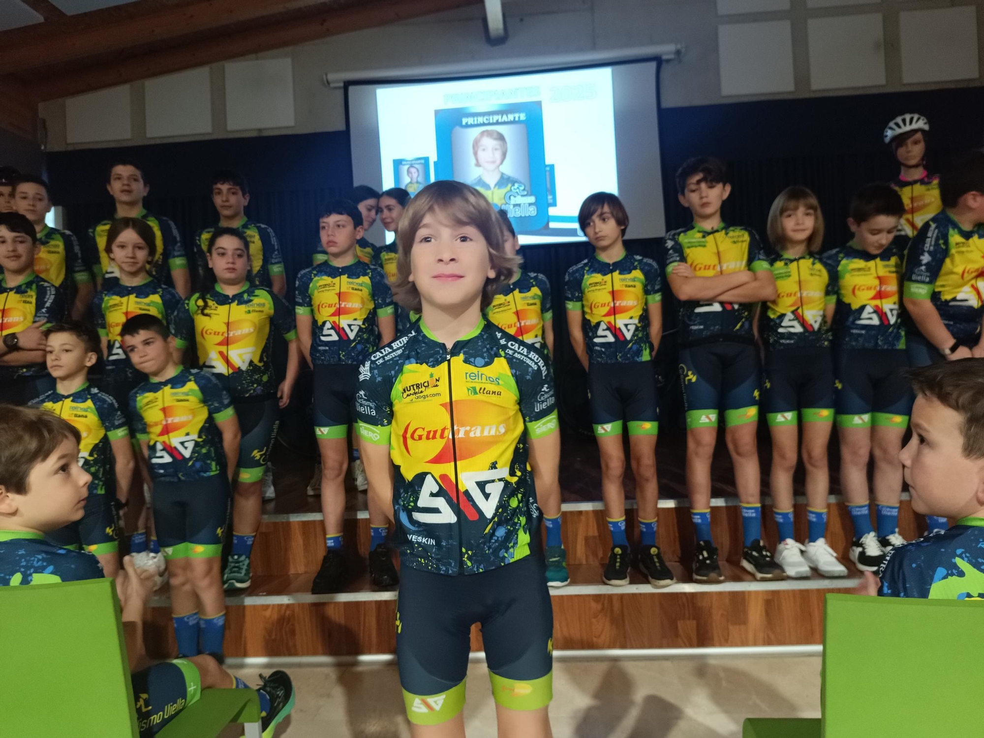 La Escuela de Ciclismo de Viella celebra su Gala Presentación de Temporada