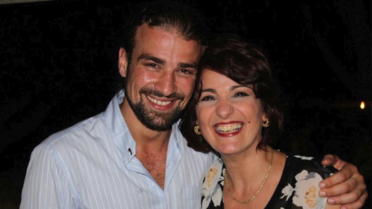 Mario Biondo junto a su madre Santina