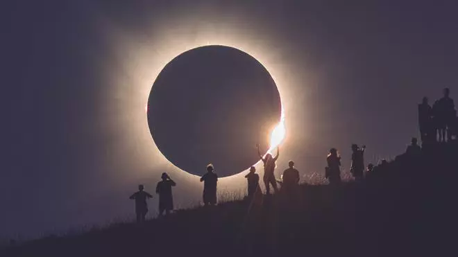 Las mejores imágenes del eclipse en diferentes zonas