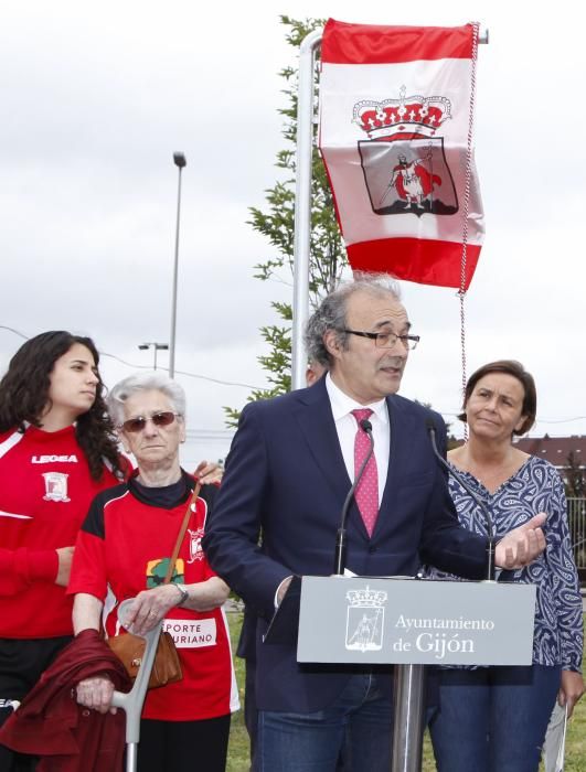 Acto de inauguración de la plaza dedicada al Gijón Solimar.